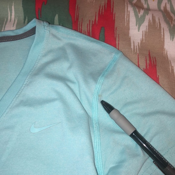 Two Nike Dri-Fit - Picture 6 of 10